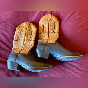 Justin Boots Tan and Black Heeled Boots